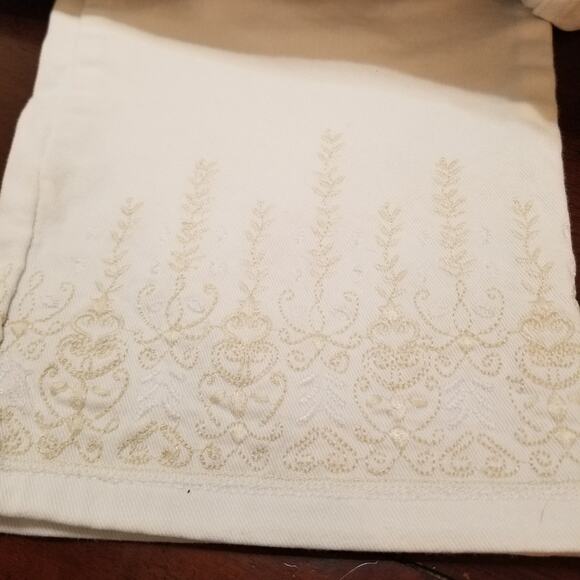 Gloria Vanderbilt Women's White Amanda Embellished Jean Stretch Capris Size 10 - Picture 7 of 13